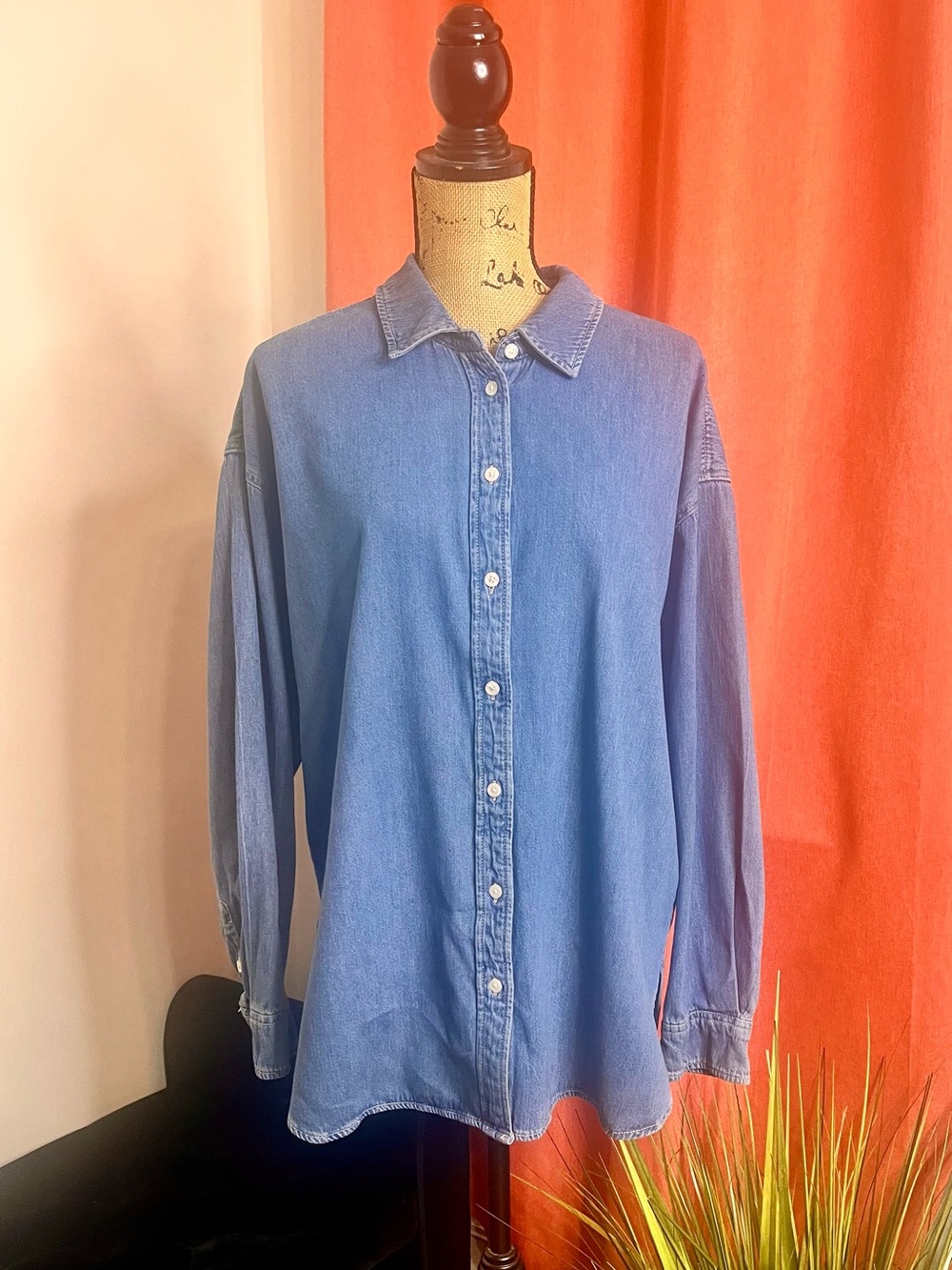 Universal Threads Blue Denim Button-Up Shirt
